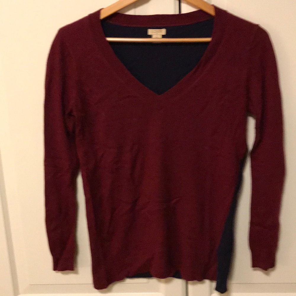 Jcrew two toned vneck sweater. Size small petite